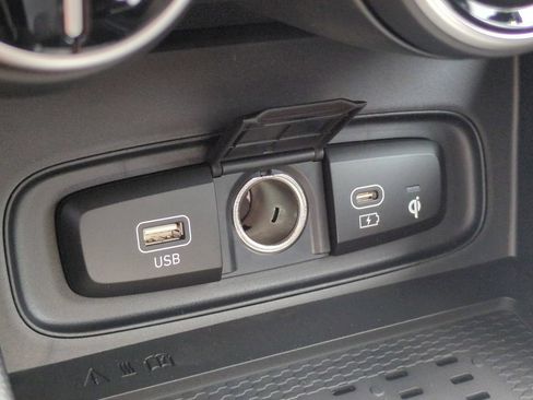 New 2026 Hyundai Venue SEL FWD image 26