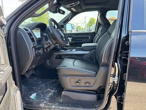 New 2026 RAM 2500 Laramie AWD/4WD image 15