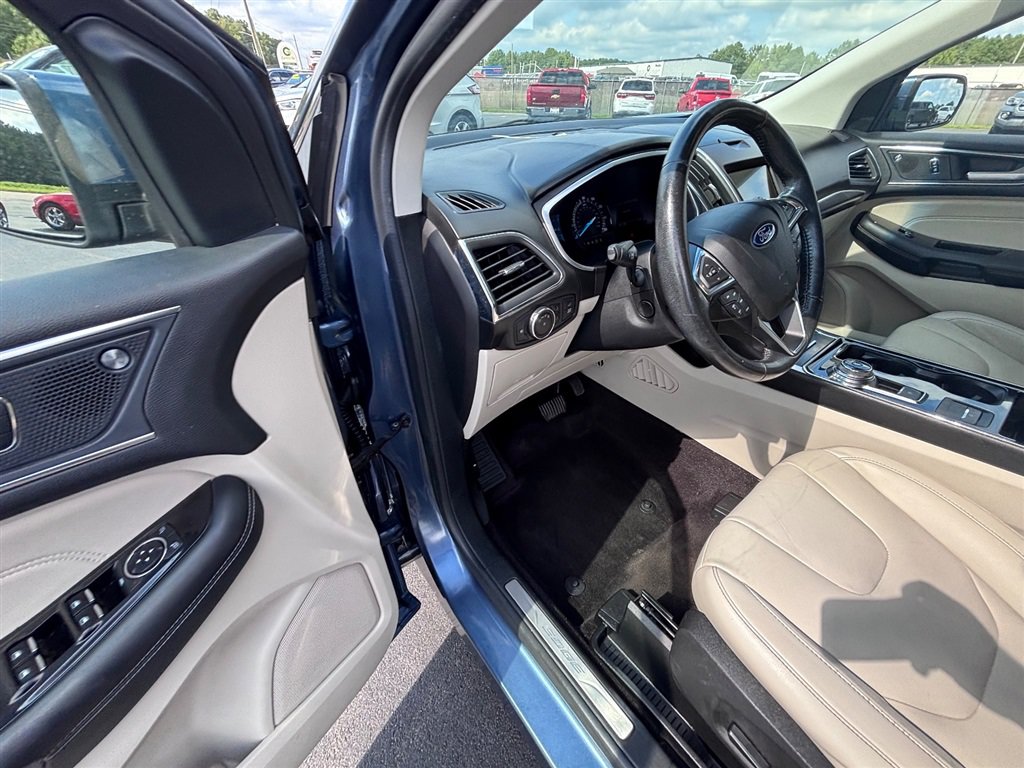 Used 2019 Ford Edge Titanium w/ Cargo Accessory Package FWD image 16