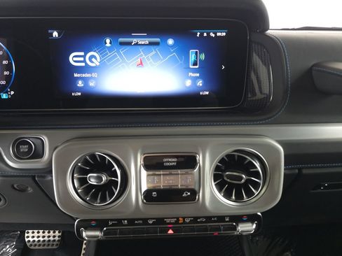 Used 2025 Mercedes-Benz G 580 w/ EQ Technology image 16
