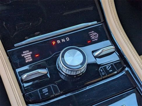 Used 2024 Jeep Grand Cherokee Summit image 26