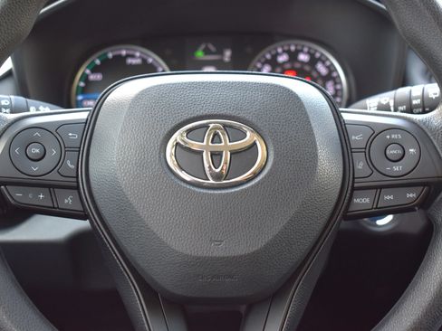 Used 2020 Toyota RAV4 XLE w/ All Weather Liner Package AWD/4WD image 15