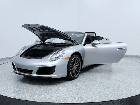 Used 2017 Porsche 911 Carrera 4S image 9