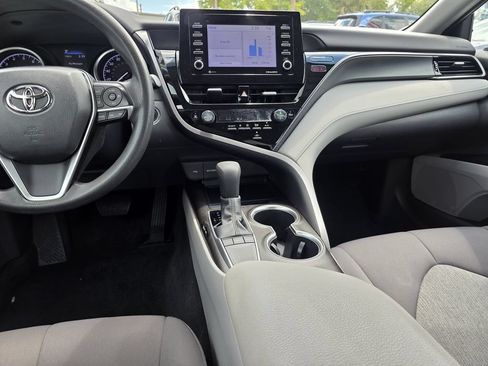 Used 2022 Toyota Camry LE w/ Convenience Package FWD image 12