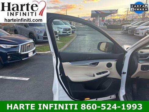 Certified 2022 INFINITI QX50 Luxe image 13