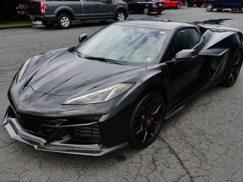 Used 2024 Chevrolet Corvette Z06 w/ Stealth Interior Trim Package RWD image 9