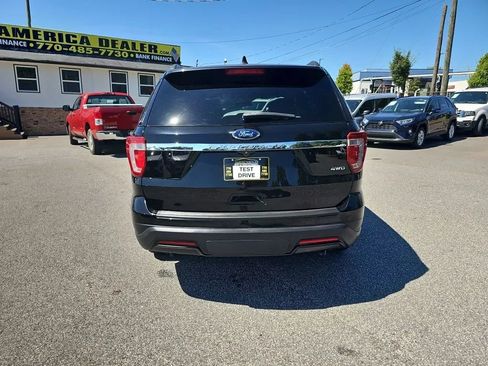 Used 2018 Ford Explorer 4WD image 3