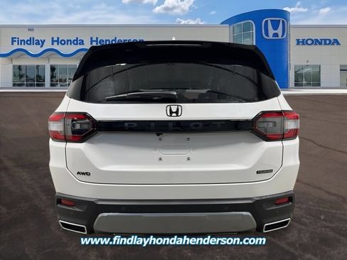 New 2026 Honda Pilot Touring image 4