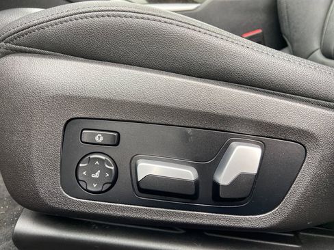 Used 2021 BMW 330i xDrive Sedan w/ Convenience Package image 12