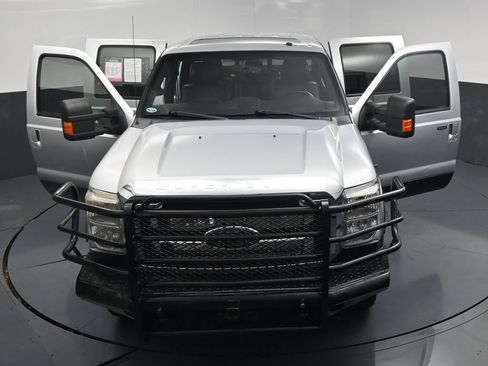 Used 2015 Ford F250 Lariat w/ Lariat Ultimate Package AWD/4WD image 26