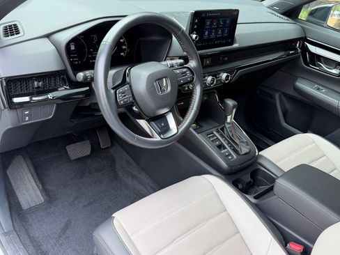 Used 2023 Honda CR-V Sport Touring image 4