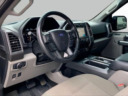 Used 2018 Ford F150 XLT w/ Equipment Group 302A Luxury AWD/4WD image 16