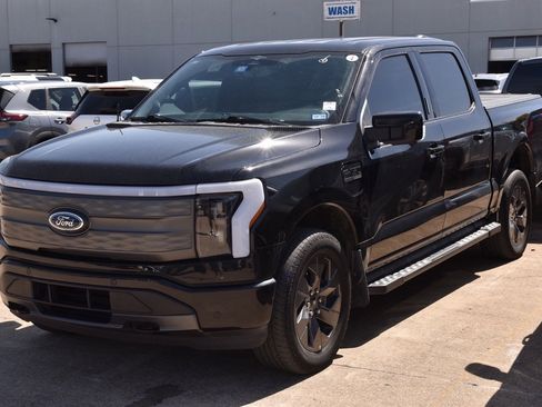 Used 2023 Ford F150 Lightning Lariat w/ Tow Technology Package image 2