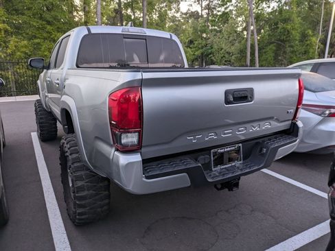 Certified 2022 Toyota Tacoma SR5 w/ Technology Package image 5