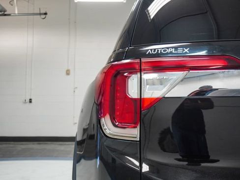 Used 2021 GMC Acadia SLE w/ Driver Convenience Package FWD image 34