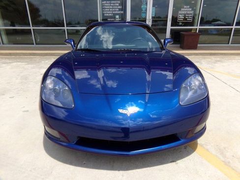 Used 2007 Chevrolet Corvette Coupe RWD image 2