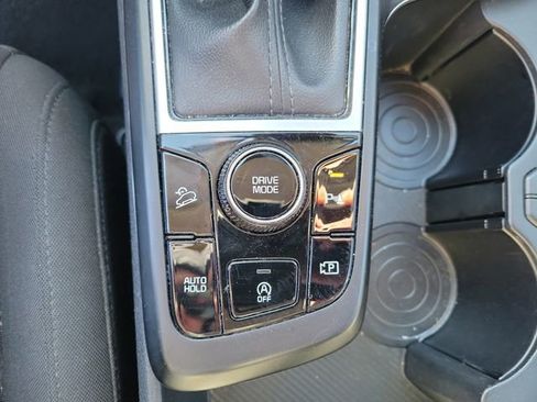 Used 2024 Kia Sportage LX image 24
