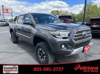 Used 2017 Toyota Tacoma TRD Off-Road w/ Tow Package (A/T) video 1