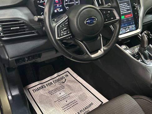 Used 2024 Subaru Outback Premium AWD/4WD image 8