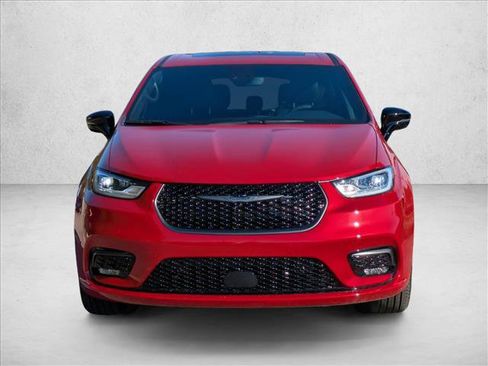 New 2026 Chrysler Pacifica Select image 6