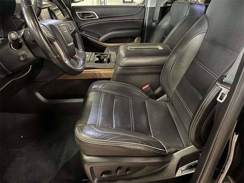 Used 2020 GMC Yukon Denali image 17
