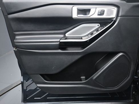 Used 2022 Ford Explorer ST w/ Equipment Group 401A image 20