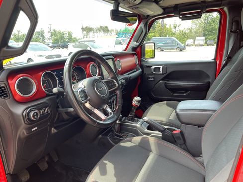 Used 2020 Jeep Gladiator Rubicon AWD/4WD image 11