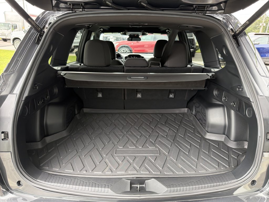 Certified 2025 Subaru Forester Premium AWD/4WD image 13