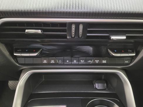 Used 2024 MAZDA CX-90 3.3 Turbo w/ Select Package image 31