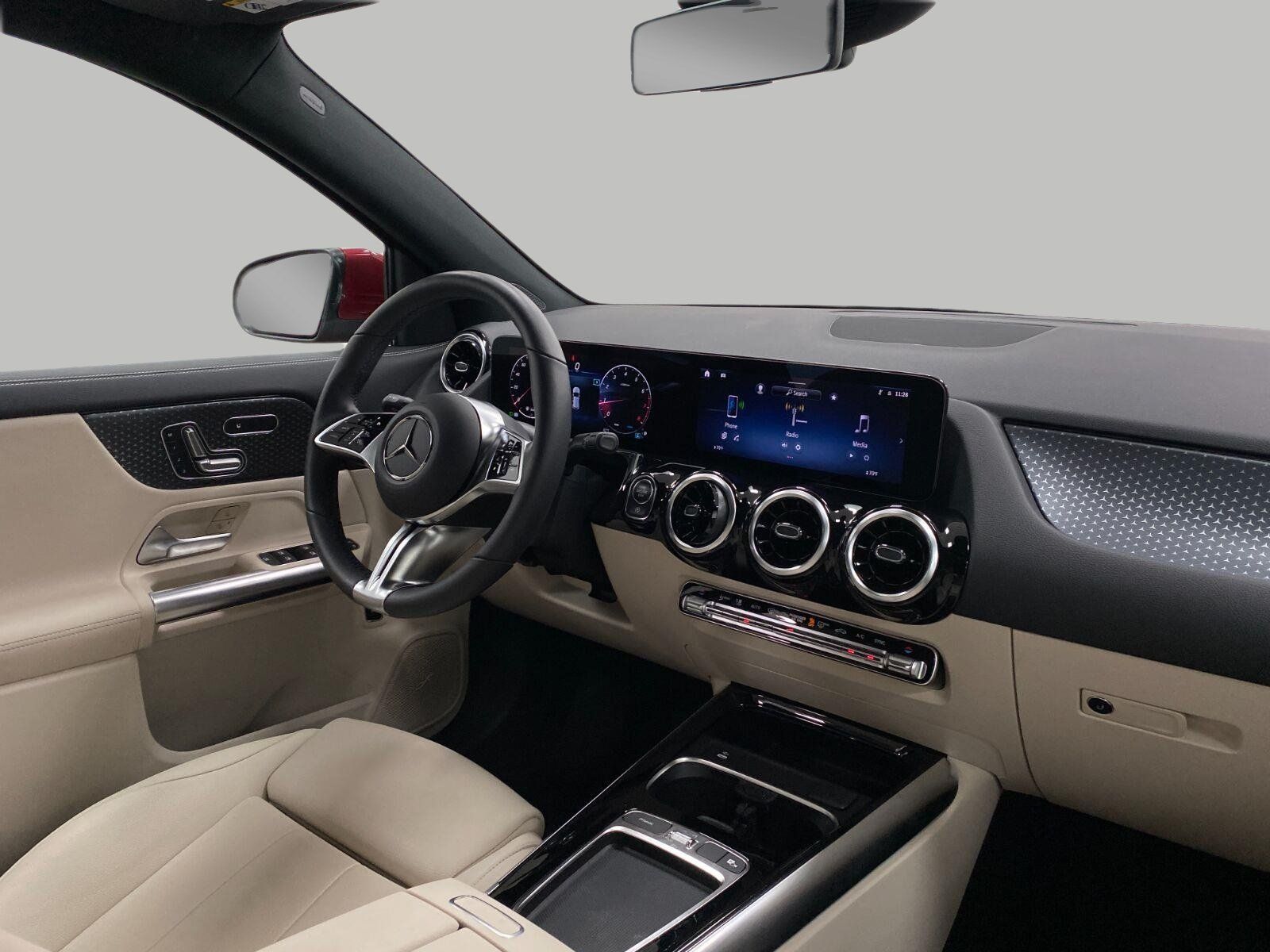 Certified 2026 Mercedes-Benz GLA 250 4MATIC image 18