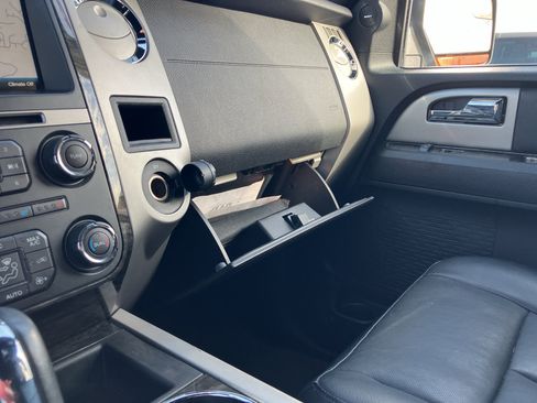 Used 2015 Ford Expedition Limited w/ Equipment Group 301A image 22