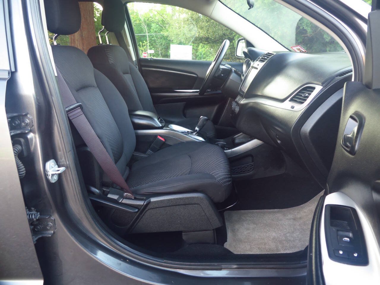 Used 2015 Dodge Journey SXT w/ Flexible Seating Group AWD/4WD image 17