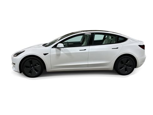 Certified 2023 Tesla Model 3 Standard Range RWD image 3