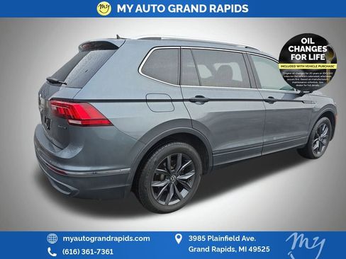Used 2023 Volkswagen Tiguan SE image 7