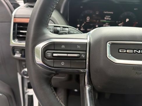 Used 2025 GMC Yukon Denali w/ Sun & Power Step Package AWD/4WD image 24