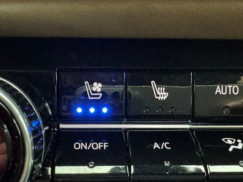 Used 2025 Chevrolet Equinox ACTIV w/ Safety and Technology Package image 5