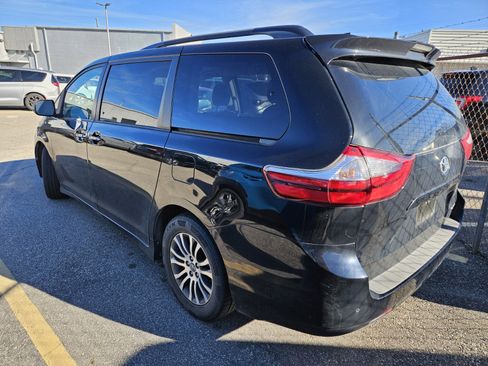Used 2019 Toyota Sienna L image 4
