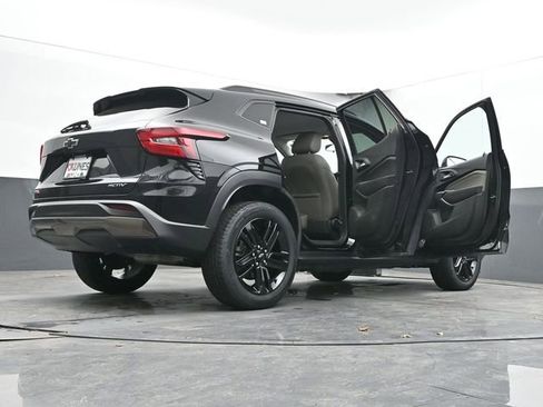 Used 2024 Chevrolet Trax ACTIV w/ Driver Confidence Package image 72