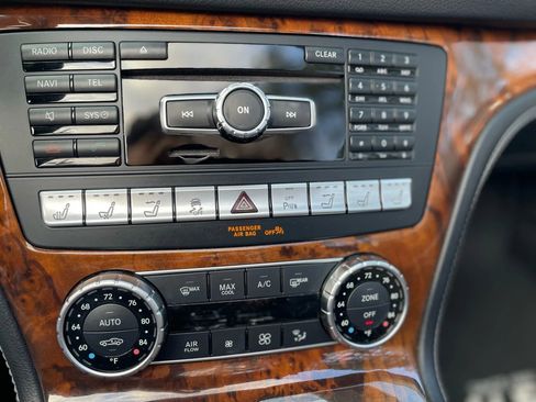 Used 2016 Mercedes-Benz SL 550 w/ Driver Assistance Package image 34