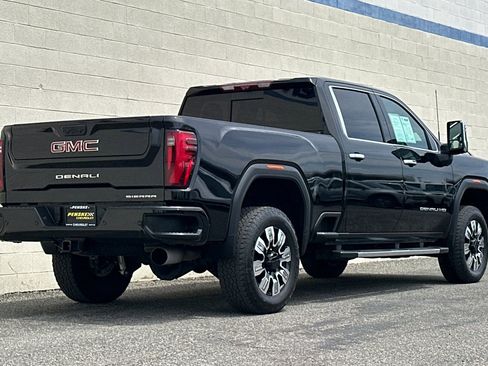 Certified 2024 GMC Sierra 2500 Denali w/ Denali Reserve Package image 4