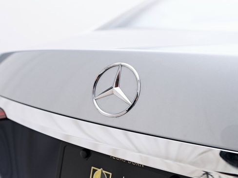 Used 2025 Mercedes-Benz Maybach S 580 4MATIC image 26