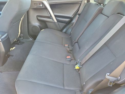 Used 2018 Toyota RAV4 XLE w/ Plus Extra Value Package FWD image 12