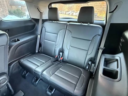 Used 2022 GMC Acadia SLT w/ Trailering Package AWD/4WD image 32