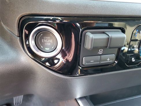 New 2026 GMC Sierra 1500 SLT w/ SLT Premium Plus Package image 34