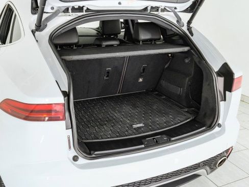 Used 2018 Jaguar E-PACE S image 54