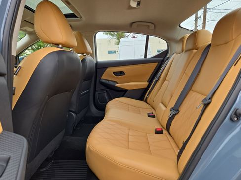 Used 2025 Nissan Sentra SV w/ SV Premium Package FWD image 13