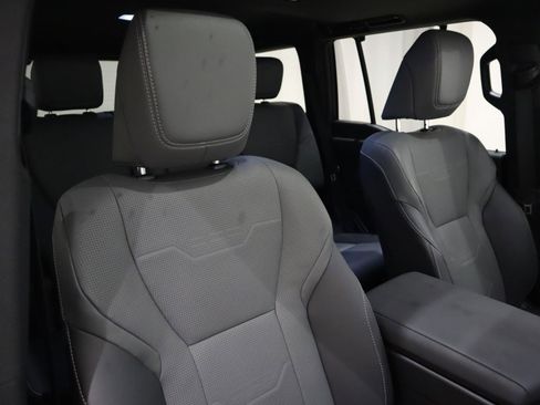 Used 2024 Lexus GX 550 image 18