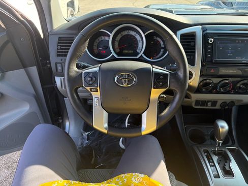 Used 2015 Toyota Tacoma 4x4 Double Cab w/ TRD Sport Package image 16