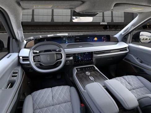 New 2026 Lincoln Navigator L Black Label AWD/4WD image 9