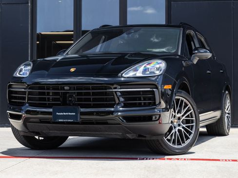 Certified 2023 Porsche Cayenne AWD/4WD image 1